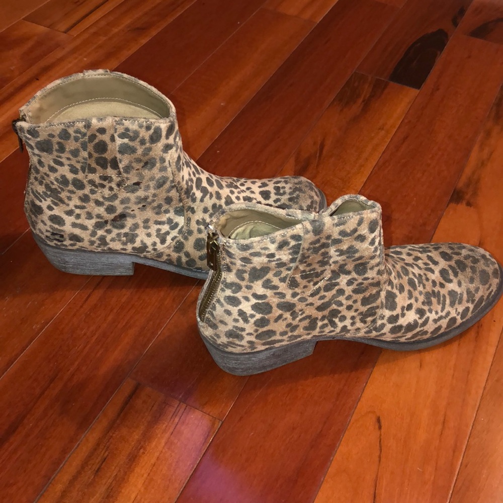 Billabong ankle boots